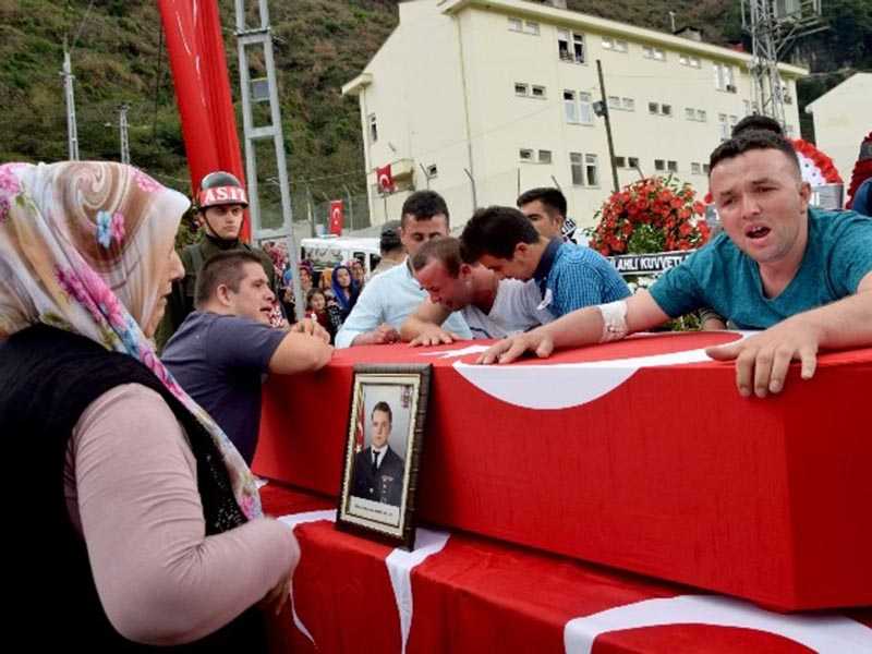 Giresunlu şehide son görev Giresunlu şehide son görev