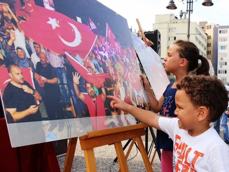 Sergi Samsun'u Dolaşıyor