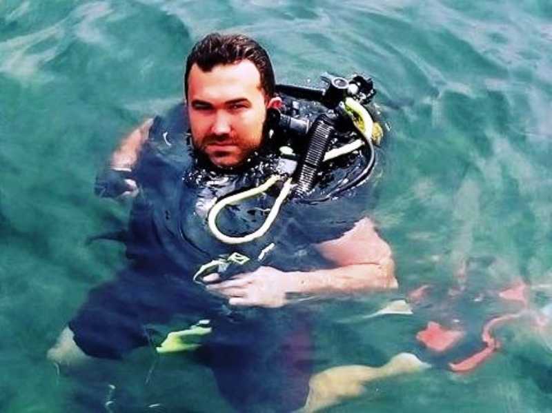 Tatilde Denizi Temizledi Tatilde Denizi Temizledi