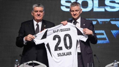 Beşiktaş'ta Solskjaer Gitti Sergen Yalçın Geldi