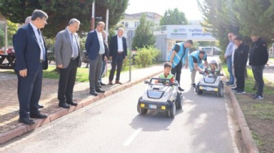 Miniklere Trafik Bilinci Aşılanıyor
