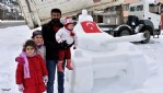 15 Temmuz’u kardan heykelle anlattı
