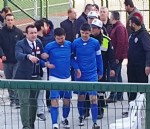 Taraftarın attığı taş futbolcunun burnunu kırdı