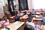 Tosya’da öğrencilere kuru üzüm dağıtılıyor