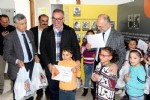 Minik öğrencilerden büyüleyen sergi