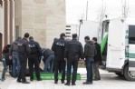 Cami avlusunda pompalı tüfekle cinayet