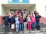 Çanakkale türküsünü işaret diliyle seslendirdiler