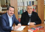 “Mehmet Akif İnan Kütüphanesi