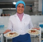 İnek de sağarım mantı da açarım!
