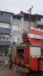 Niksar’da yıldırım düşen ev yandı
