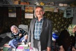 Terkedilen yaşlı kadına kaymakam sahip çıktı