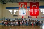 Miniklerin kupa ve madalya heyecanı