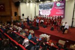 Anneler ile çocukları sahnede