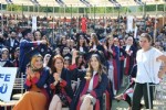 Fen-Edebiyat Fakültesi 989 mezun verdi