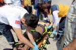 Otomobil dolmuşa çarptı: 7 yaralı