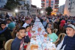 2 bin 500 kişi aynı sofrada