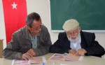 81 yaşındaki Bayram Dede’nin okuma aşkı