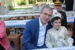 Şehit çocuğuna kırmızı plakalı sünnet aracı