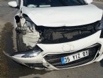 Talihsiz sürücü bir saat arayla 2 kaza yaptı