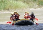 Kelkit Çayı’nda rafting heyecanı