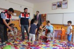 Jandarmadan ilk derste köpekli sürpriz