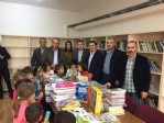 AK Parti’den okula kitap desteği