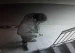 Bileziklerini dolandırıcıya böyle teslim etti