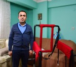 Kas erimesi hastası kayınpederi için medikal cihaz yaptı