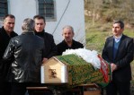 Tabutuna en sevdiği elbisesi sarıldı