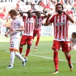 Samaras’ın keyfi yerinde