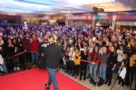 Merve Özbey, hayranlarını coşturdd