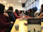 Fatsalı gençler kitap okuyor