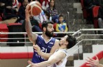 Anakent lidere boyun eğdi 76-85
