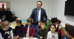 Başkan Genç'ten çocuklara anlamlı hediye
