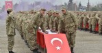 'Türk askeri olmak bir onurdur'