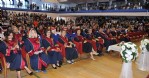 Sağlıkçılar diplomalarını aldı