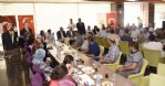 Yılmaz, iş insanlarıyla buluştu