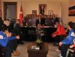 Bandırma Bayan Hentbol Takımından Başkan Mirza’ya Ziyaret