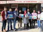 Üniversiteli Gençler Kırıntıları Paylaştı