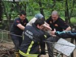 Selde Mahsur Kalan Piknikçileri İtfaiye Kurtardı