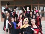 Lise Öğrencilerin Mezuniyet Sevinci