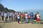 Göl Kenarındaki Piknik Acı Bitti
