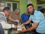 Belediye İlk İftar Yemeğini Felaket Bölgesinde Verdi