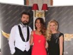Dizi Oyuncularının Kıyafetlerine Büyük İlgi