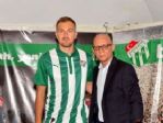 Mert Günok İmzayı Attı