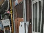 Başına Plastik Pencere Parçası Düşen Vatandaş Yaralandı