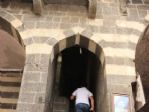 Diyarbakır’da Ayakta Duran Tarihi Yapılar