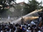 Erivan’da Elektrik Zammı Protestosuna Polis Müdahalesi