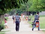 Parkta Narkotik Köpekli Uyuşturucu Uygulaması