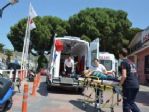 Turistleri Taşıyan İki Araç Çarpıştı: 3 Yaralı